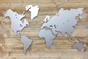 Wereldkaart uitgesneden geanodiseerd aluminium lasersnijden echo reclame egmond aan den hoef
