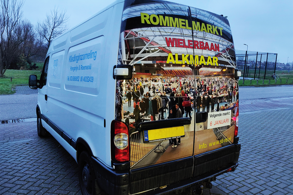 Voertuigreclame Stichting Rommelmarkten Alkmaar Full Color belettering Echo Reclame